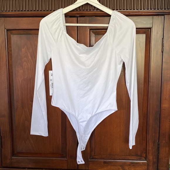 Madden NYC bodysuit Emma long sleeve thong bottom sweet Juliette neckline bust - Picture 3 of 15